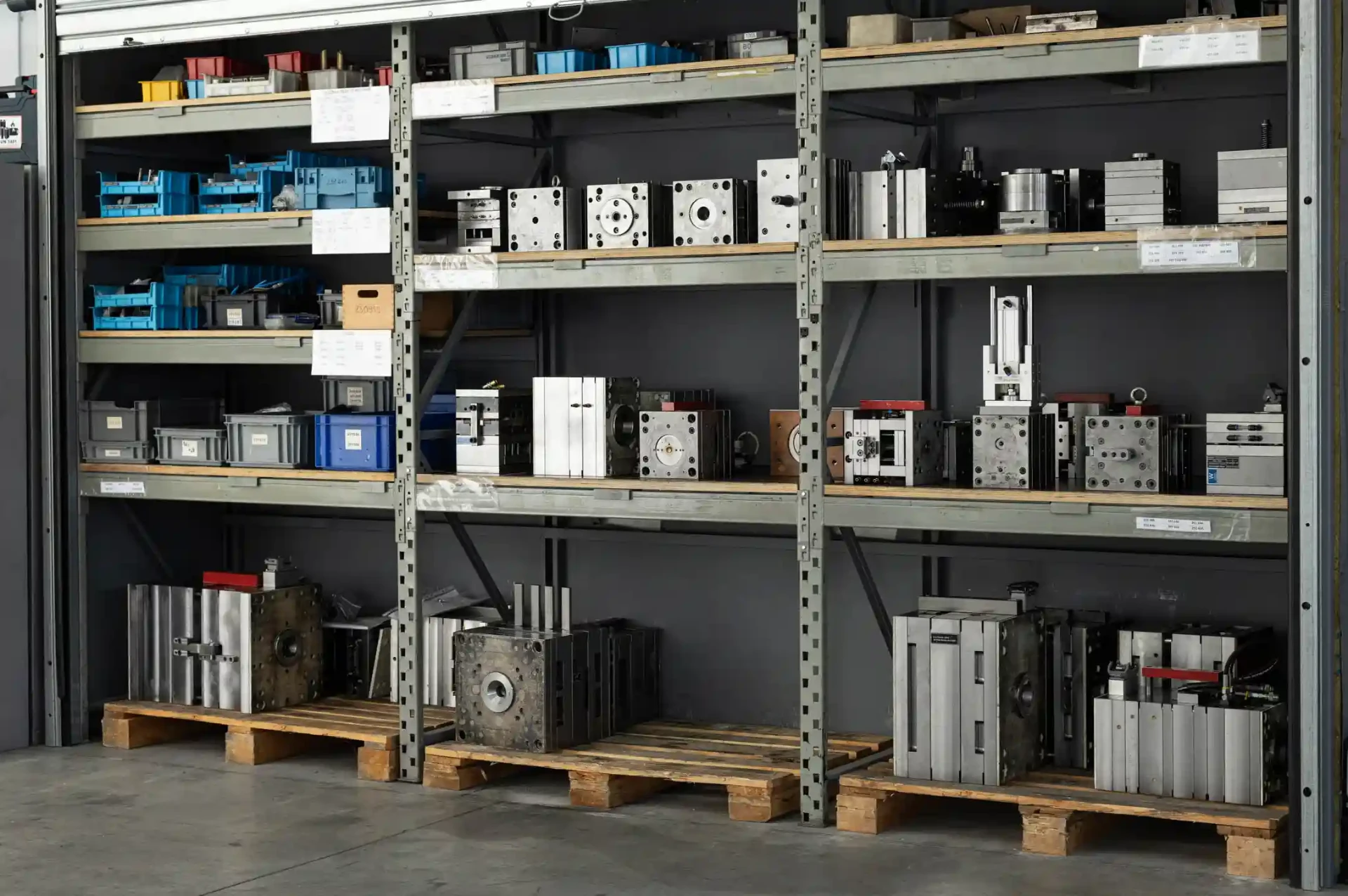 Filter moulding tools stored in the RC-FIL workshop